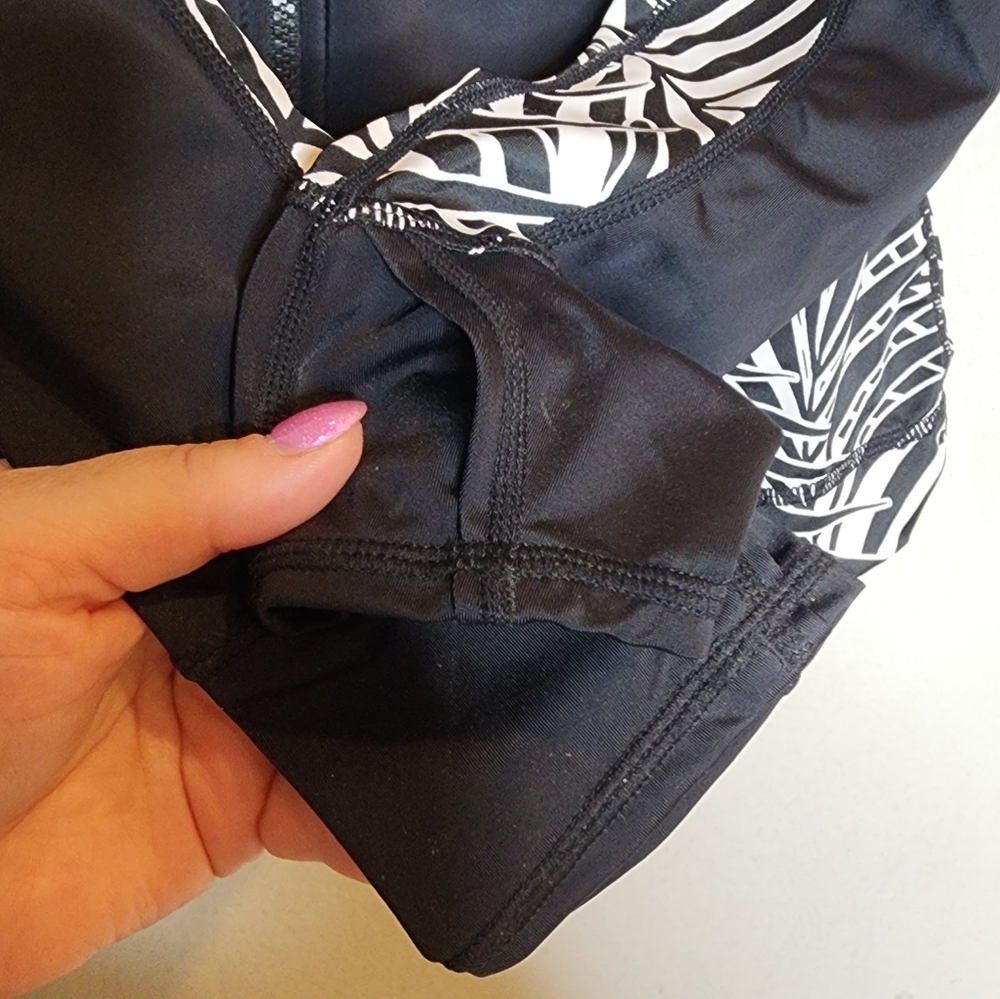Tommy Bahama Black and White Zebra Coverup - Picture 12 of 16